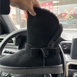 Koolaburra Black Winter Boots with Bow